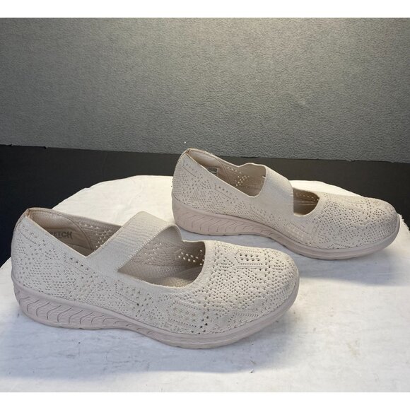 Skechers  Womens Casual Relaxed Fit Slip-On,Size 10,Ivory Comfort - Picture 1 of 12